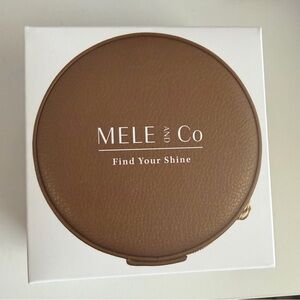NEW IN BOX! Mele And Co Round Travel Jewelry Box - Brown Vegan Leather
